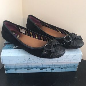 Black Speedy Flats